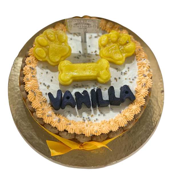 Classic Round Cake With Edible Paw